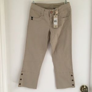Women’s Capris by 702 Vegas